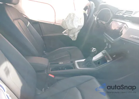 2021 Audi Q3 Premium 45 Tfsi S Line Quattro Tiptronic z USA, uszkodzony, nr VIN WA1DECF37M1131247